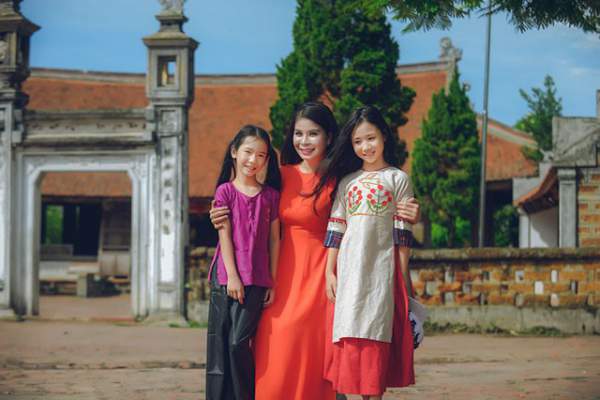 Sao mai Linh Hoa ra MV cùng 2 học trò 2