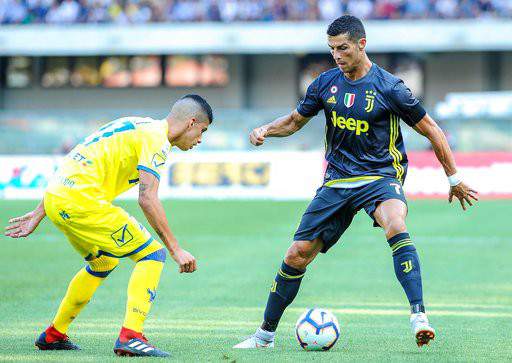 Chievo 2-3 Juventus: Màn ra mắt "vô duyên" của C.Ronaldo 5