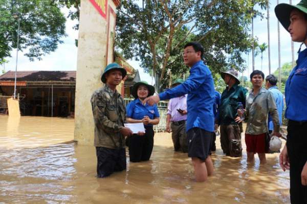 Nghệ An: Hàng trăm đoàn viên giúp dân khắc phục hậu quả sau bão 4