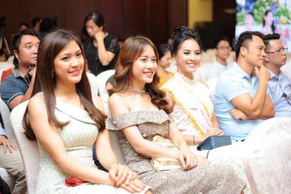 Đăng quang Hoa khôi sinh viên Việt Nam 2018 sẽ nhận giải thưởng 200 triệu đồng 2