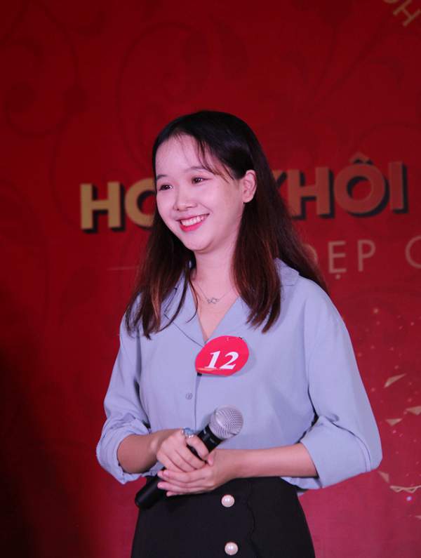 Nữ sinh Hà Nội xúng xính váy áo dự thi Sơ khảo Hoa khôi Sinh viên Việt Nam 2