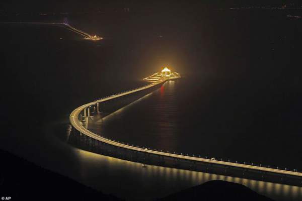 Chiêm ngưỡng cầu vượt biển dài nhất thế giới: 55km, 18 tỷ USD kinh phí tại Trung Quốc 9