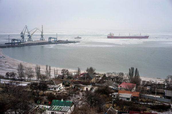 Thương cảng Ukraine “ngấm đòn” sau cuộc chạm trán Nga-Ukraine trên biển 1