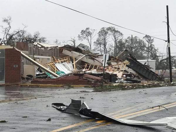 Sức tàn phá khủng khiếp của cơn bão mạnh nhất 50 năm đổ bộ bờ Đông nước Mỹ 5
