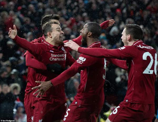 Liverpool 3-1 Man Utd: Ngày của "kép phụ" Shaqiri 2