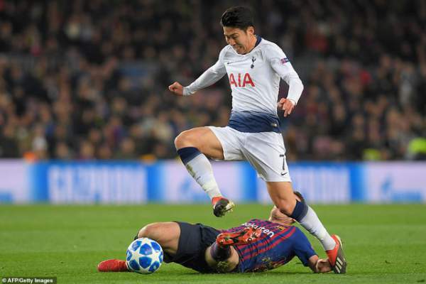 Thoát hiểm trước Barcelona, Tottenham giành vé vào knock-out 3