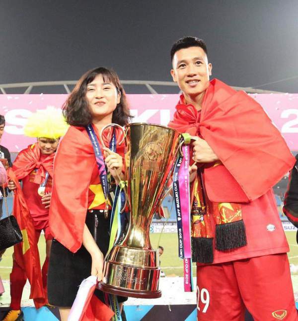 “Hậu phương” của tuyển thủ Việt Nam hết lời khen ngợi các anh hùng sau chiến thắng 5
