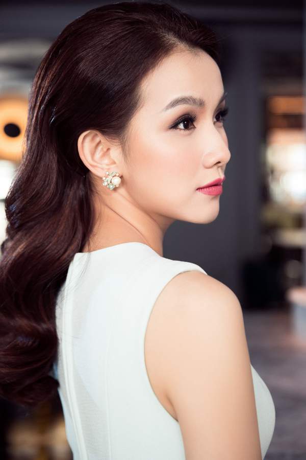 Nhan sắc sau 10 năm của Hoa hậu Hoàn vũ Việt Nam sống “ẩn dật” nhất 10