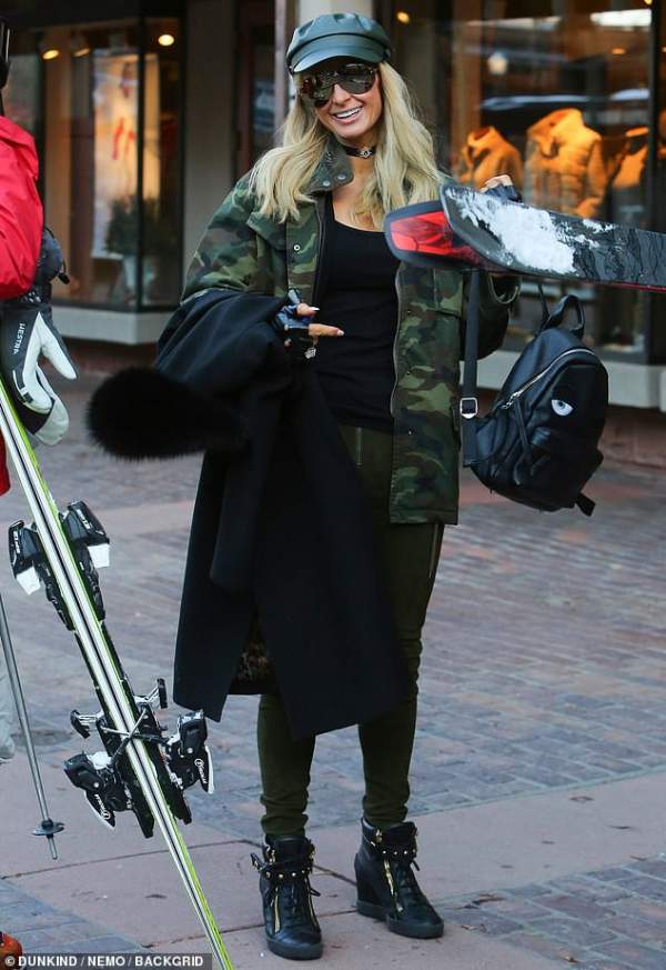 Paris Hilton sành điệu ra phố mua sắm 2