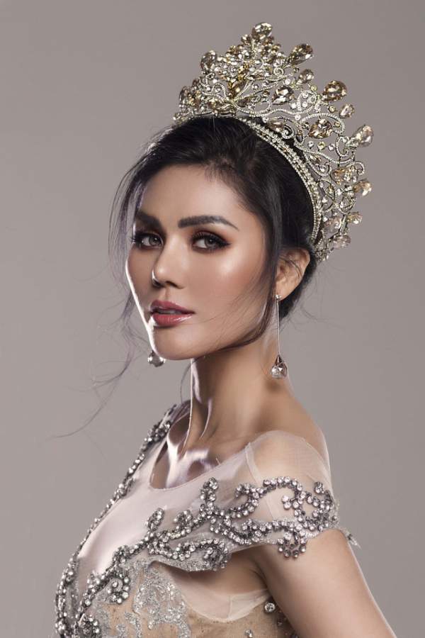 Hoa hậu Kim Nguyên rạng rỡ chào năm 2019 5