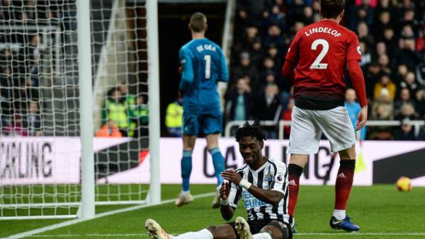 Newcastle 0-0 Man Utd (hiệp 1): Chút bế tắc với đội khách 6