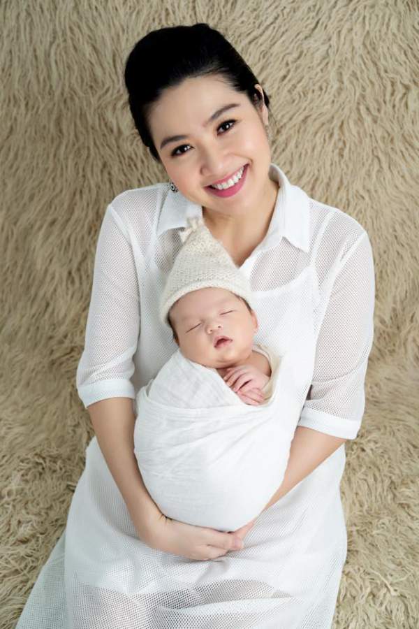 Mới sinh con 3 tháng Lê Khánh đã trở lại màn ảnh 3