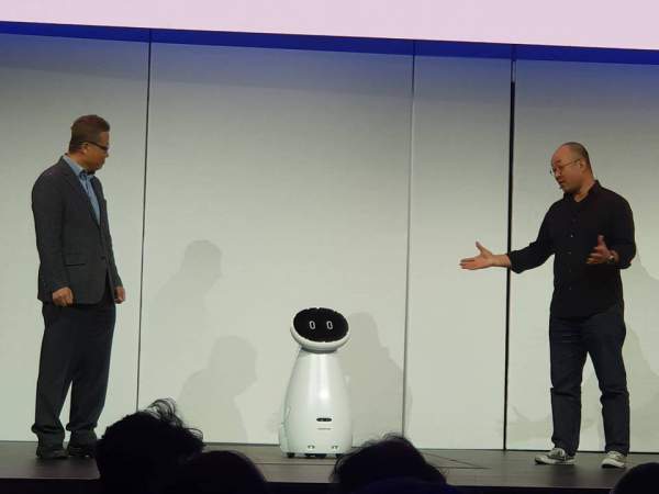 Samsung và LG sắp bước vào cuộc chiến robot "giúp việc" 3