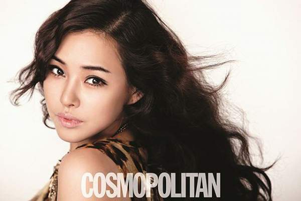 Nhan sắc ngọt ngào và gợi cảm của “Hoa hậu Hàn Quốc đẹp nhất thế giới” 24