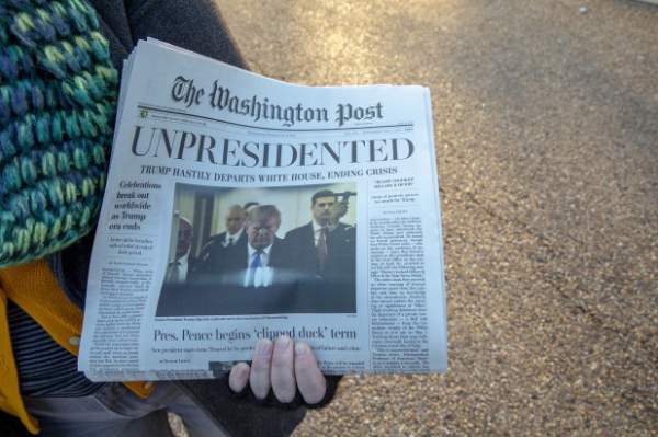 Washington xôn xao vì tin giả Tổng thống Trump từ chức 1