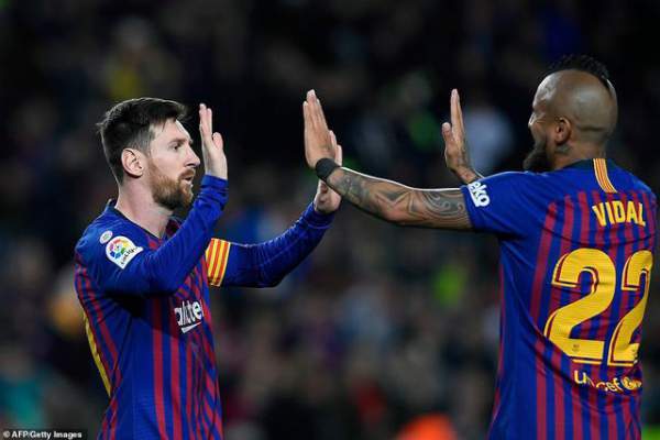 Barcelona 3-1 Vallecano: Messi và Suarez lập công 11