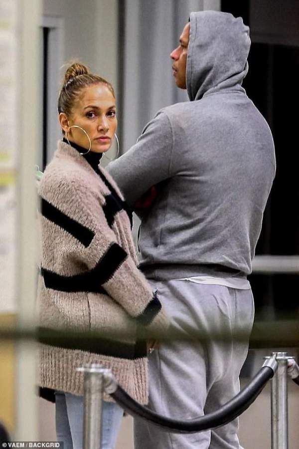Jennifer Lopez và bạn trai trở về sau kỳ nghỉ ngọt ngào 2