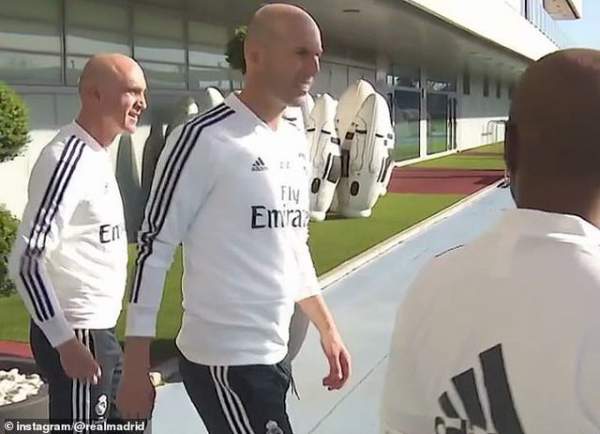 Toàn đội Real Madrid trong buổi tập đầu tiên dưới thời Zidane 6