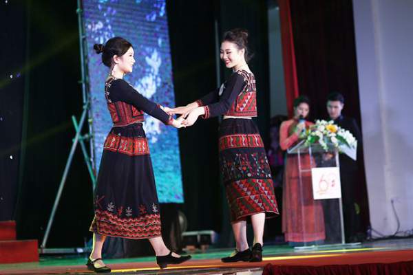 Nữ sinh ĐH Văn hóa khoe sắc trong trang phục các dân tộc Việt Nam 5