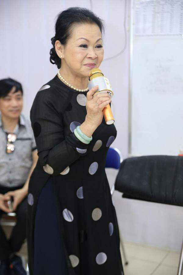 Khánh Ly xúc động khi trẻ khuyết tật thuộc bài hát của Trịnh Công Sơn 6