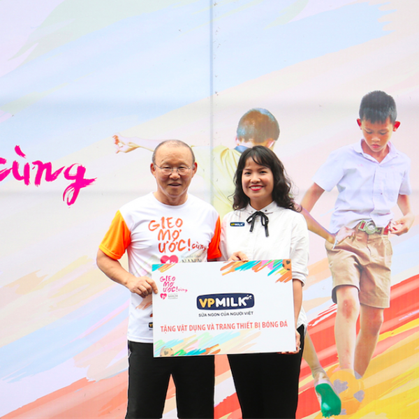 VPMilk cùng đại sứ thương hiệu - HLV Park Hang-Seo gieo mơ ước cho trẻ em Việt 3