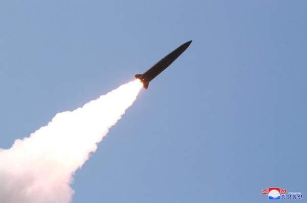 Video Mỹ phóng tên lửa 11 phút sau tên lửa Triều Tiên 2