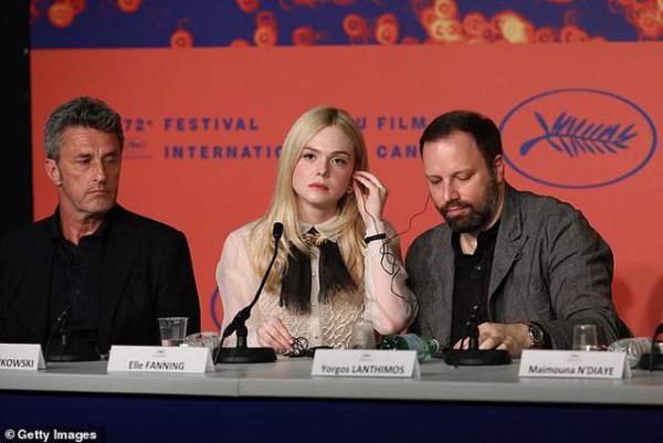 Tài sắc của “nàng thơ” 21 tuổi được ví như “nữ thần sắc đẹp” ở Cannes 2