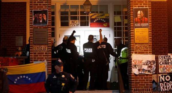 Mỹ đột nhập đại sứ quán Venezuela, bắt nhóm ủng hộ Tổng thống Maduro 3
