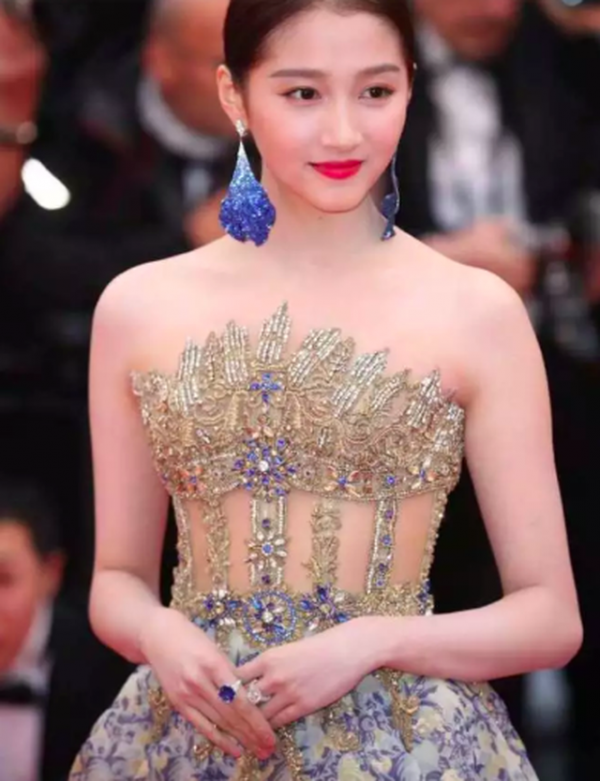 Quan Hiểu Đông đẹp "mơ mộng" tại Cannes 2019 11