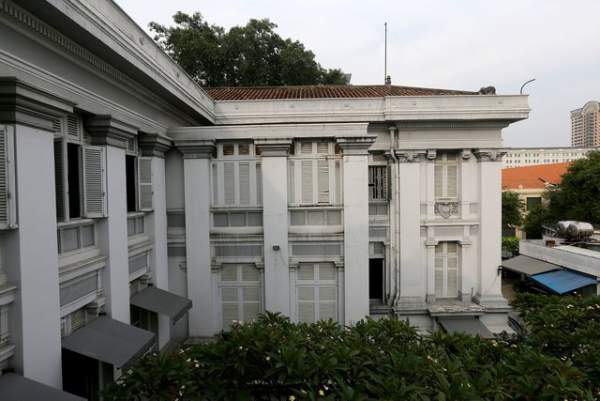 Tòa nhà kiến trúc Pháp hơn trăm tuổi trở thành điểm check-in cho bạn trẻ Sài Gòn 2