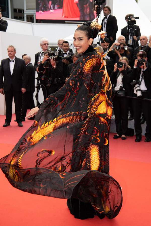 Không nghiện khoe thân, Trương Thị May kín đáo trên thảm đỏ Cannes cùng Leonardo Dicaprio 2