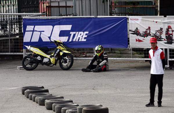 Lần đầu xem đua xe có tổ chức tại Hà Nội 10