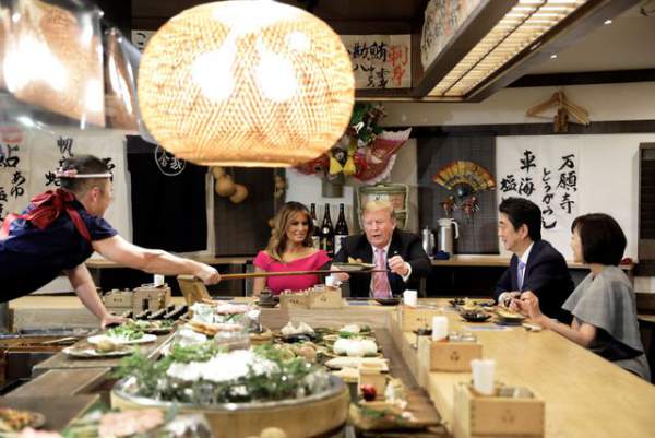Tân Nhật hoàng đón tiếp Tổng thống Trump trong cuộc gặp lịch sử 14