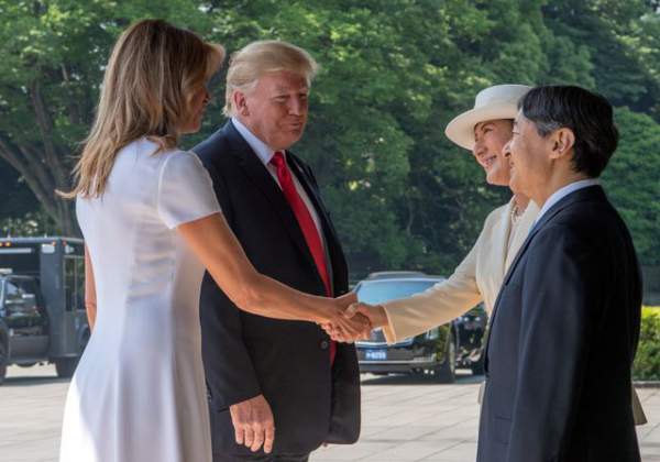 Tân Nhật hoàng đón tiếp Tổng thống Trump trong cuộc gặp lịch sử 11