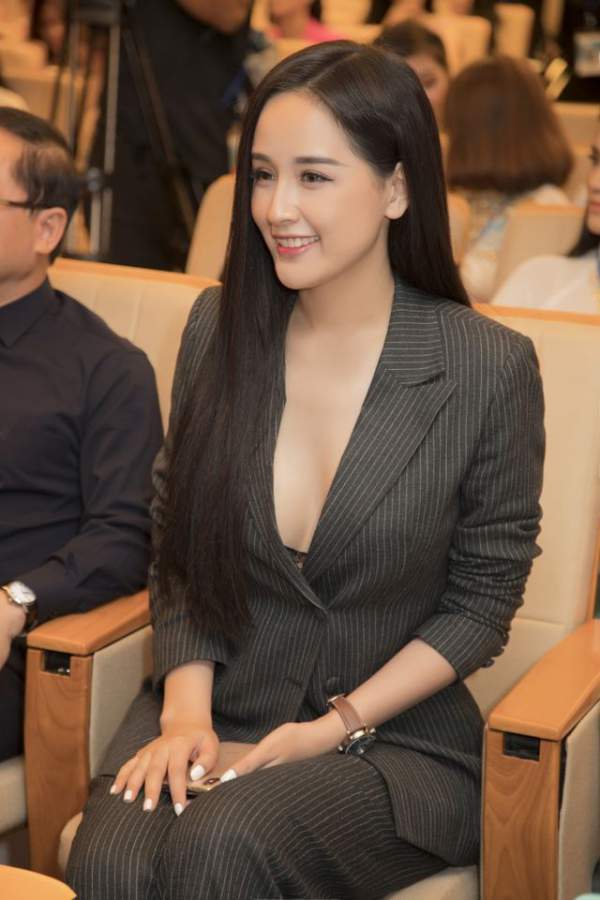 Sự trùng hợp bất ngờ giữa Hoa hậu Mai Phương Thuý, Tiểu Vy 5