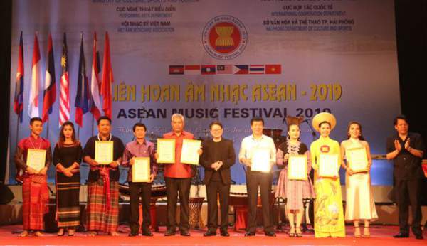 Trao 12 Huy chương vàng tại Liên hoan âm nhạc ASEAN 2019 2