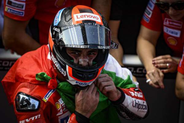 Chặng 6 MotoGP 2019: Petrucci thắng ấn tượng tại Mugello 14