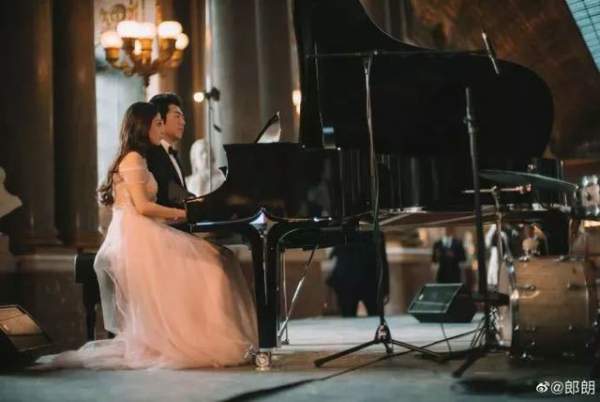 Nhan sắc cực phẩm của vợ “thiên tài piano” Trung Quốc 11