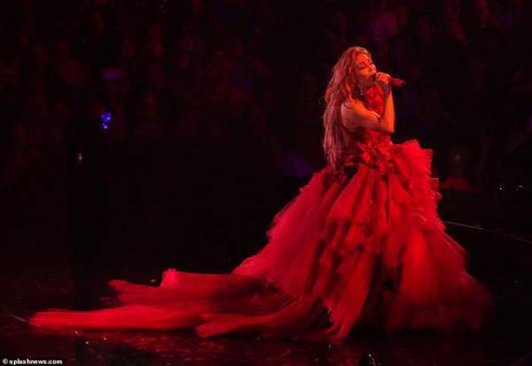 Hình ảnh bốc lửa của Jennifer Lopez 17