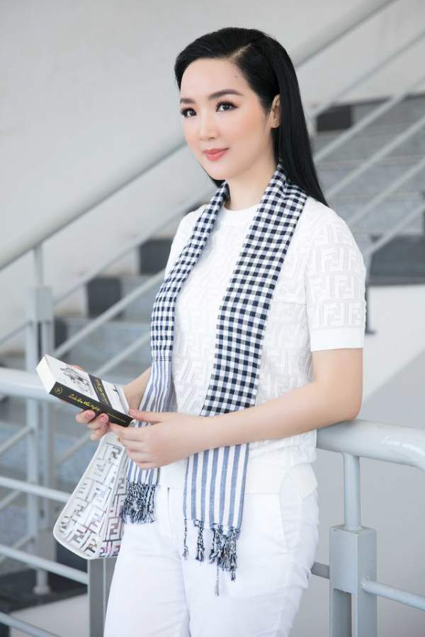 Hoa hậu Giáng My: “Tôi thi Hoa hậu Đền Hùng như một định mệnh” 2