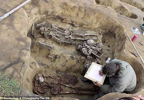 Cực sốc hài cốt “người chim” trong mộ cổ 5.000 tuổi 3