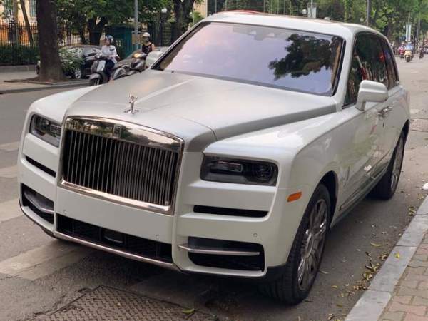 3 xe Rolls-Royce Cullinan giá hàng chục tỷ về Hà Nội trong vòng một tháng 6