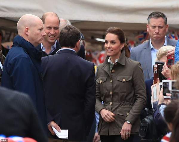 Công nương Kate Middleton ăn vận trẻ trung dự sự kiện 6