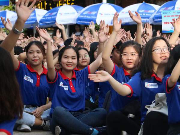 Giới trẻ Sài Gòn hào hứng ngày bắt đầu Tiếp sức mùa thi 2