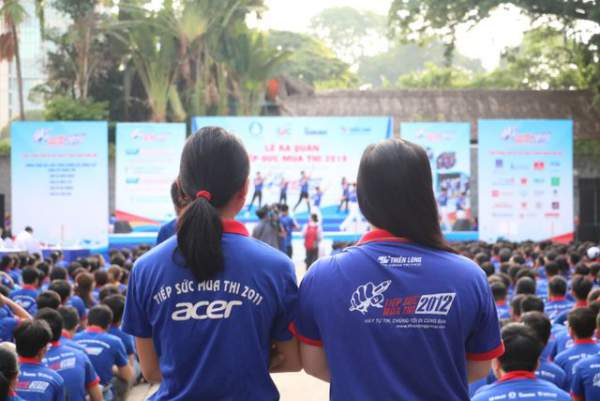 Giới trẻ Sài Gòn hào hứng ngày bắt đầu Tiếp sức mùa thi 3