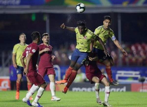 Colombia 1-0 Qatar: Nhà vô địch châu Á gục ngã phút cuối 4