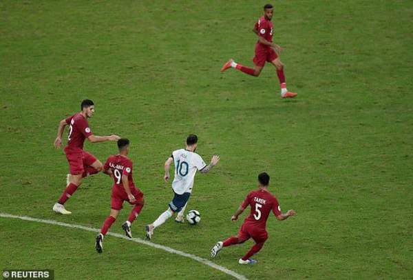 Hạ Qatar, Argentina vào tứ kết Copa America gặp Venezuela 5