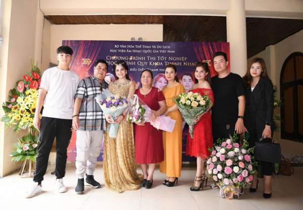 Sao mai Hương Ly tốt nghiệp thủ khoa Thanh nhạc 5