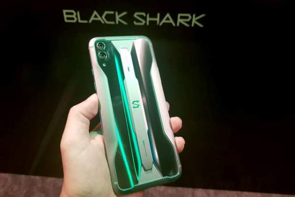 Cận cảnh smartphone Black Shark 2 Pro vi xử lý Snapdragon 855+ 10