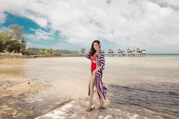 Hoa hậu Giáng My diện bikini khoe vóc dáng gợi cảm ở tuổi U50 3